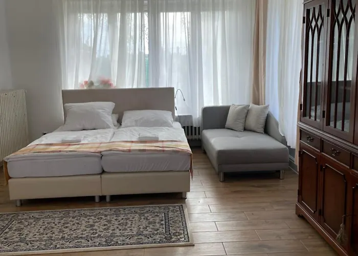 ゲストハウス Zum *