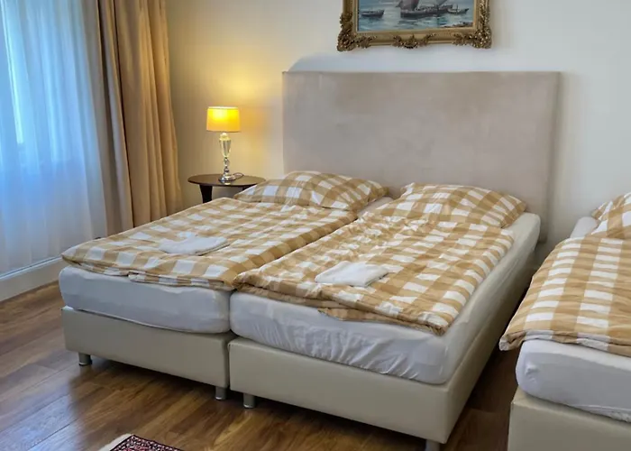 ゲストハウス Zum *